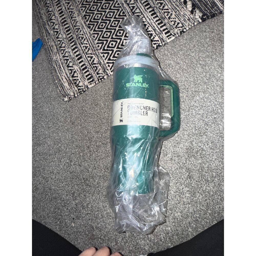 Stanley Quencher H2.0 FlowState Tumbler in Alpine - NEW - Picture 1 of 2